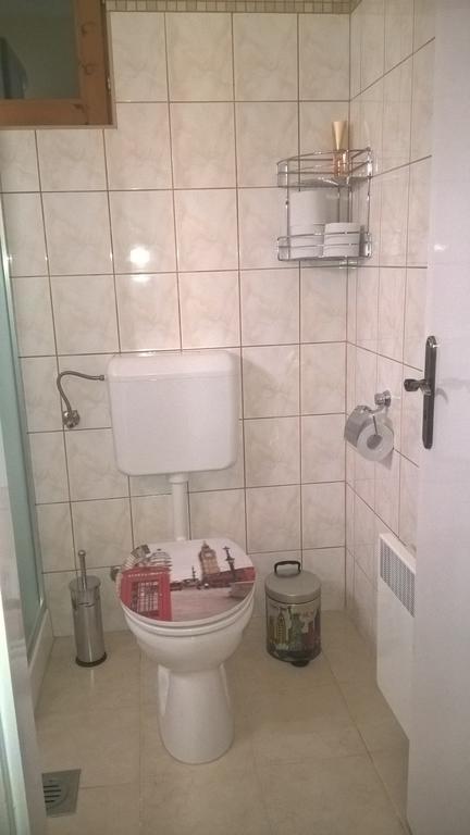 Pongracz Apartman Zirc Luaran gambar